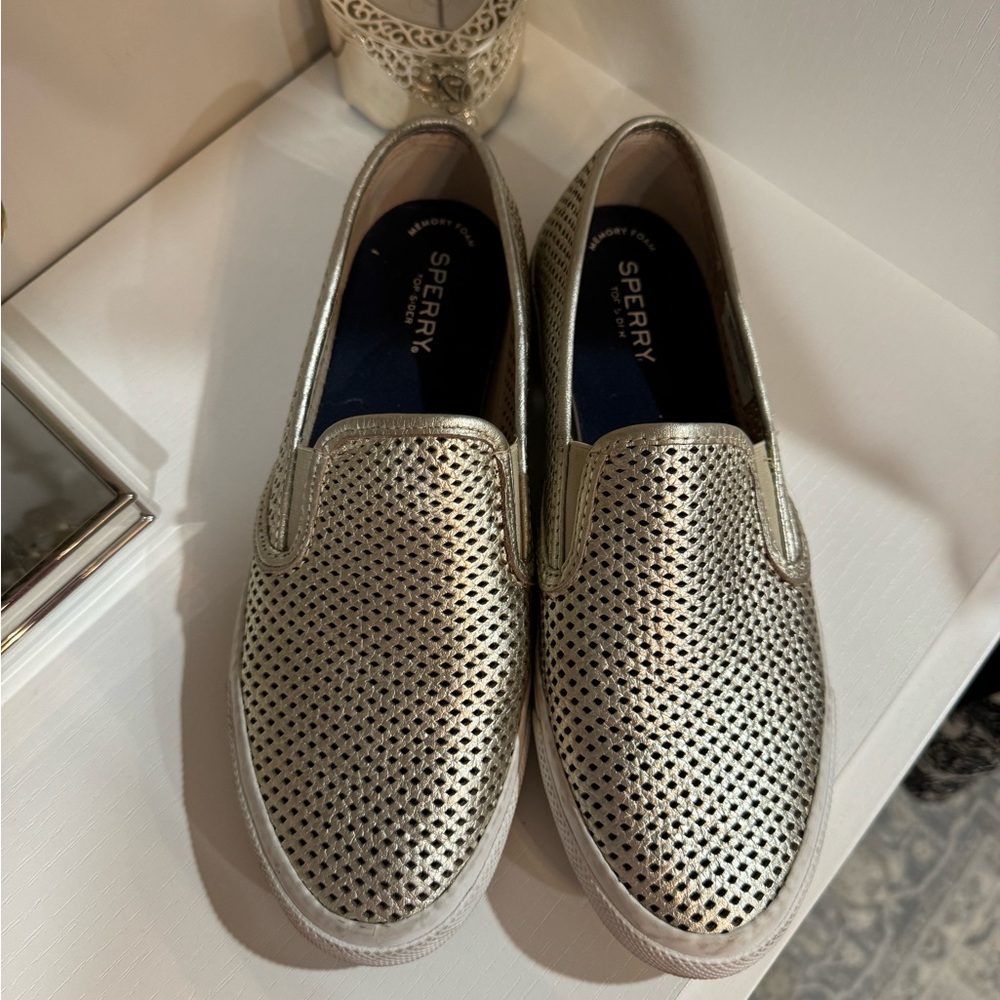 Sperry Womens Top Sider Gold Leather Round Toe Loafers Shoes Lightly Used
